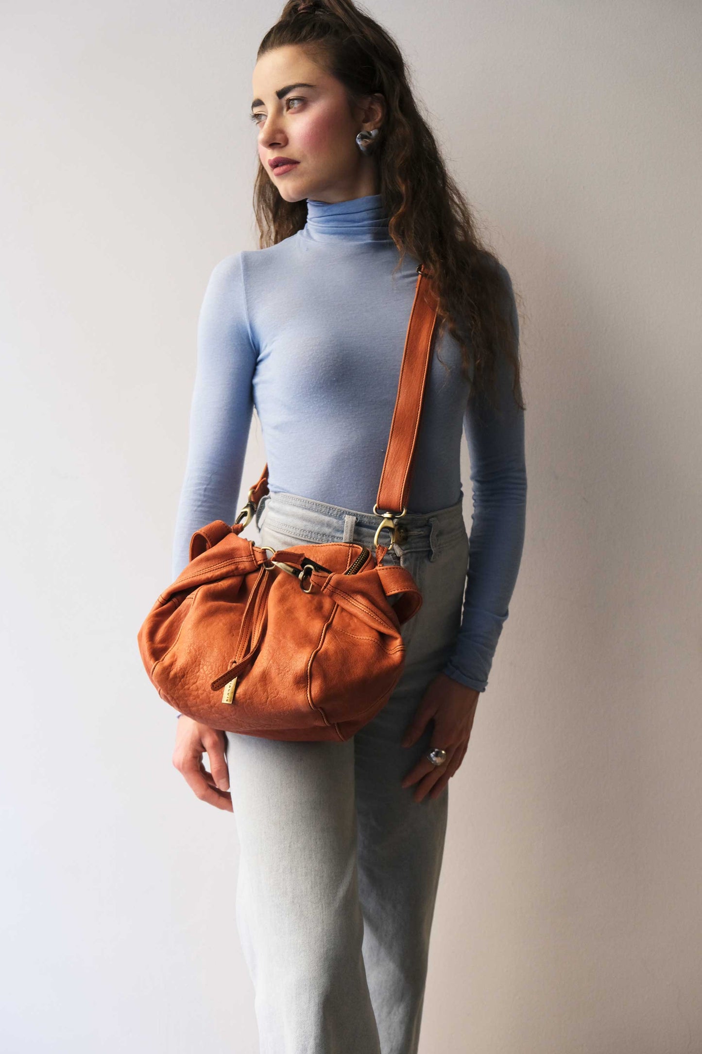 Mina media tote bag in lips nappa leather - Made in Italy -