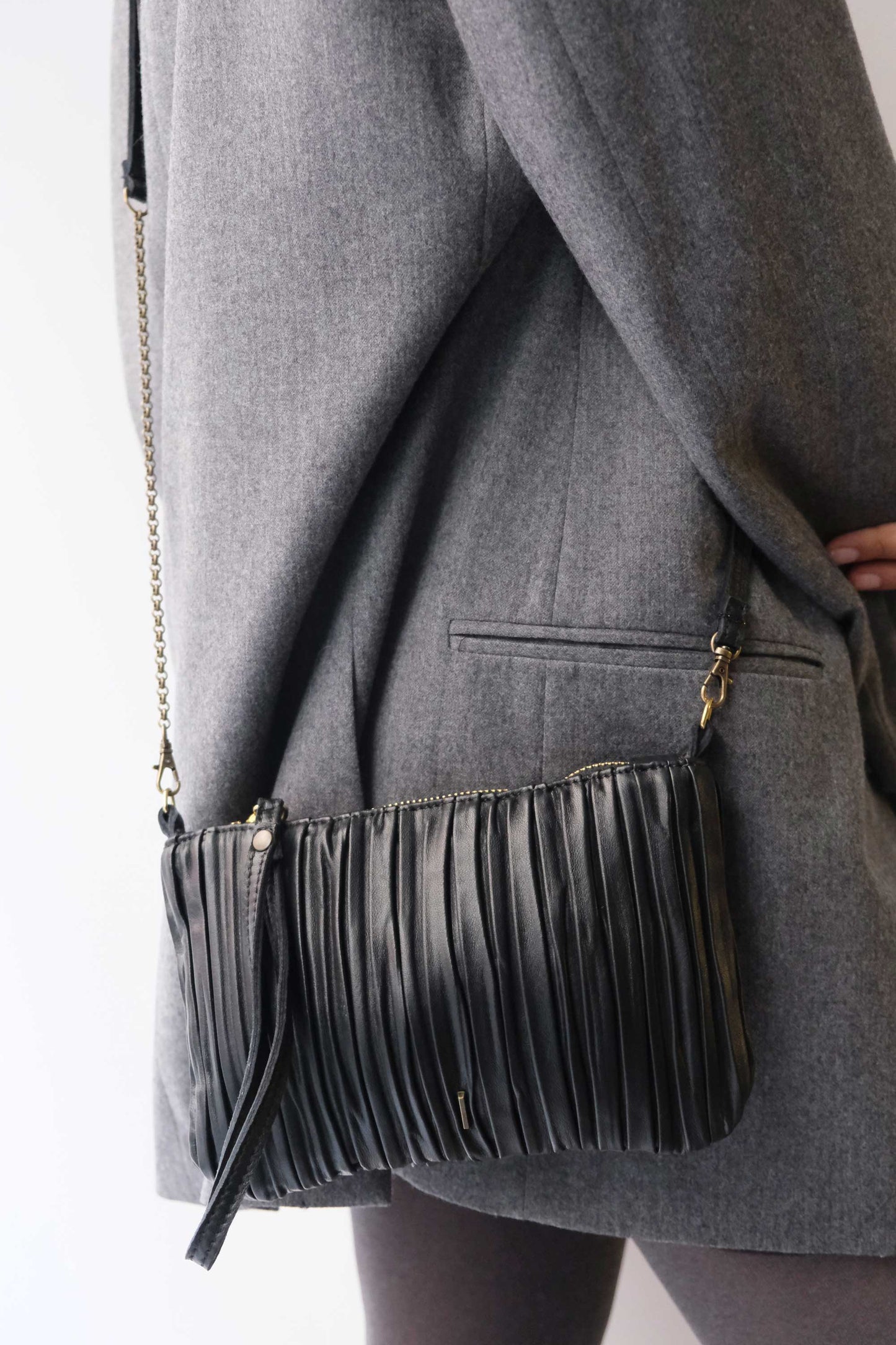 Tina pochette in black pleated leather - Made in Italy -