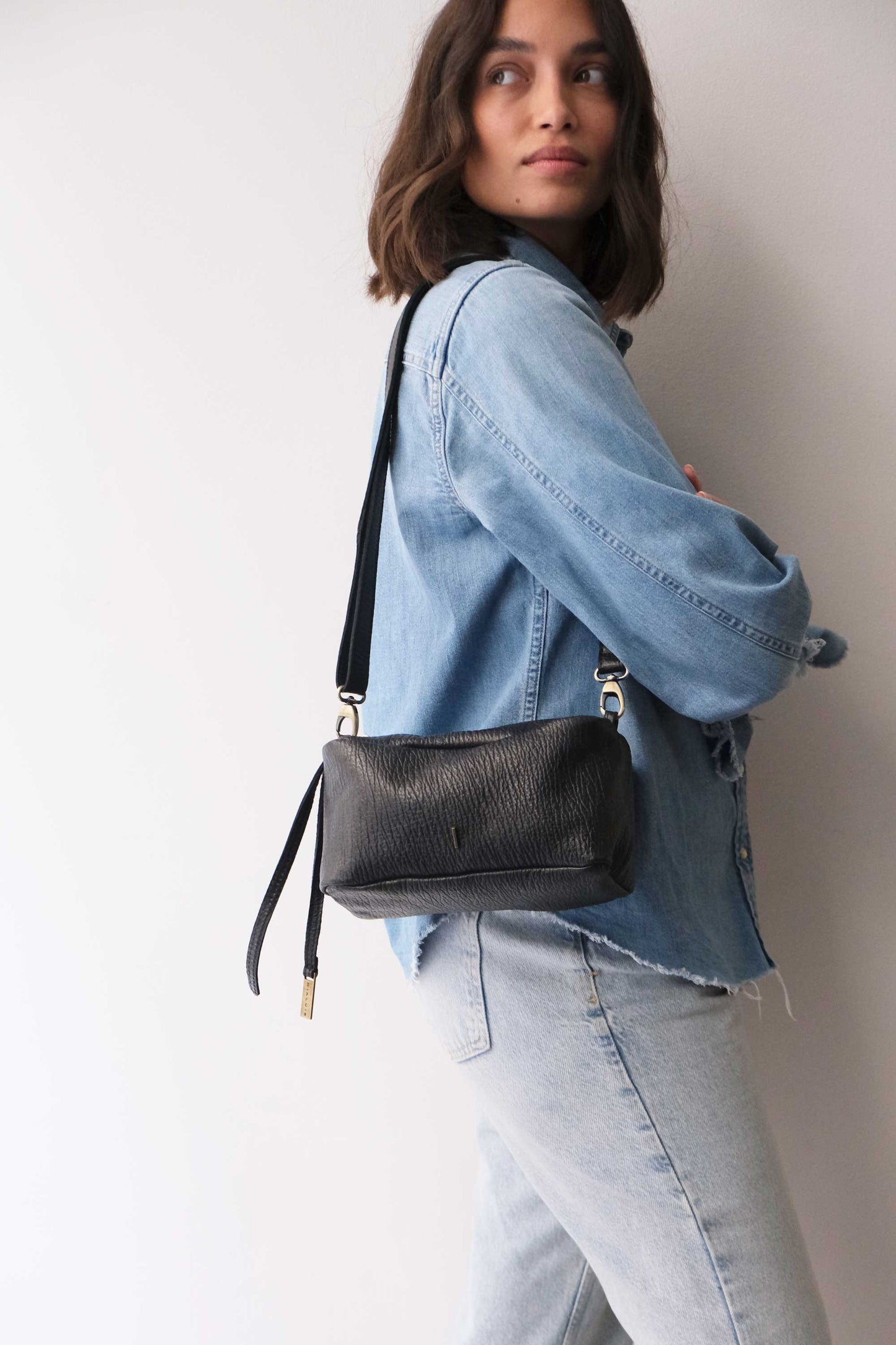 Bobo mini in black shark-effect print leather nappa - Made in Italy -