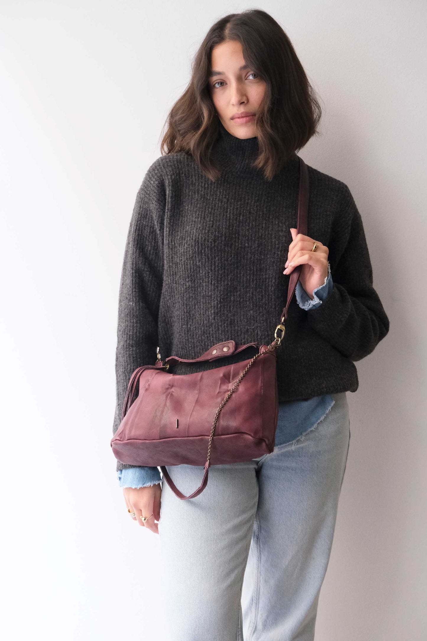 Chicca Media hobo bag in plum lomé nappa - Made in Italy -