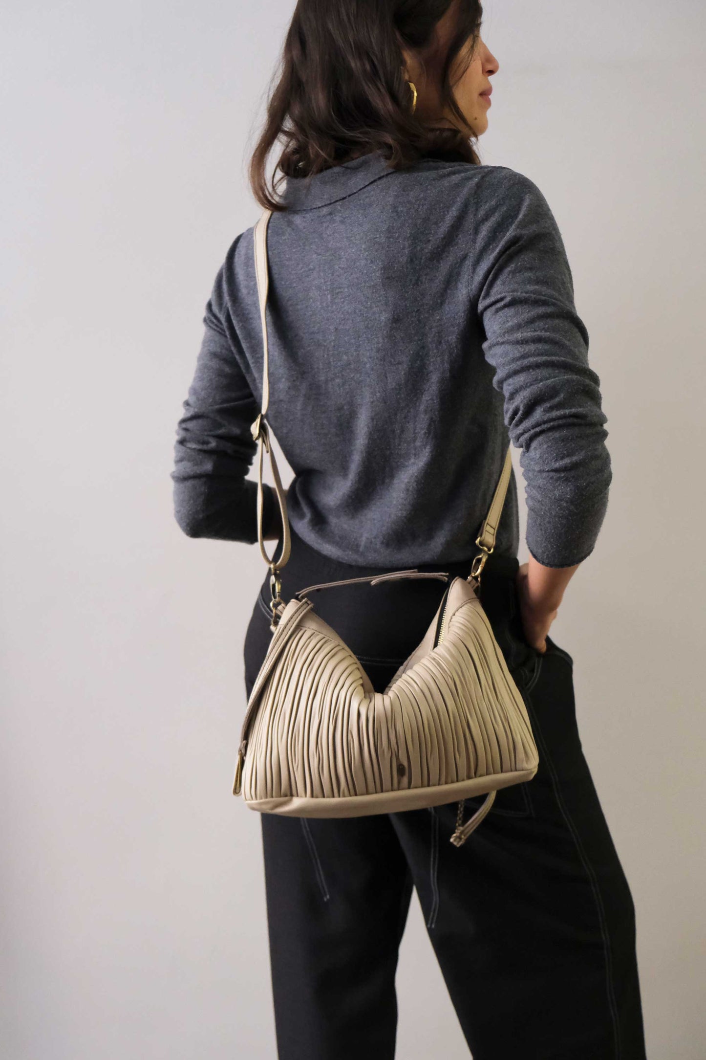 Chicca Media hobo bag in sand pleated leather - Made in Italy -