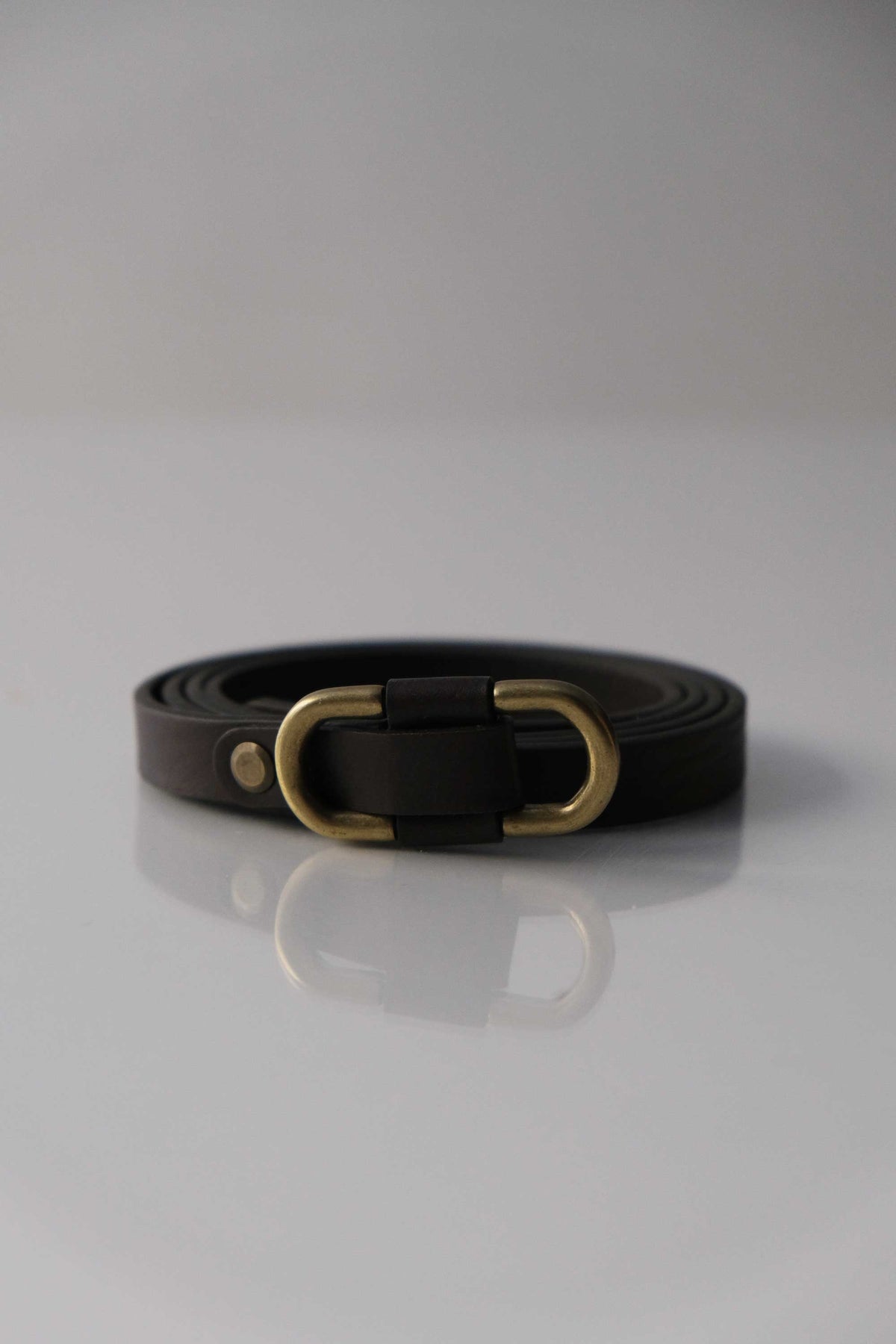 Belt adjustable loop brown vegetable-tanned leather - Made in Italy -