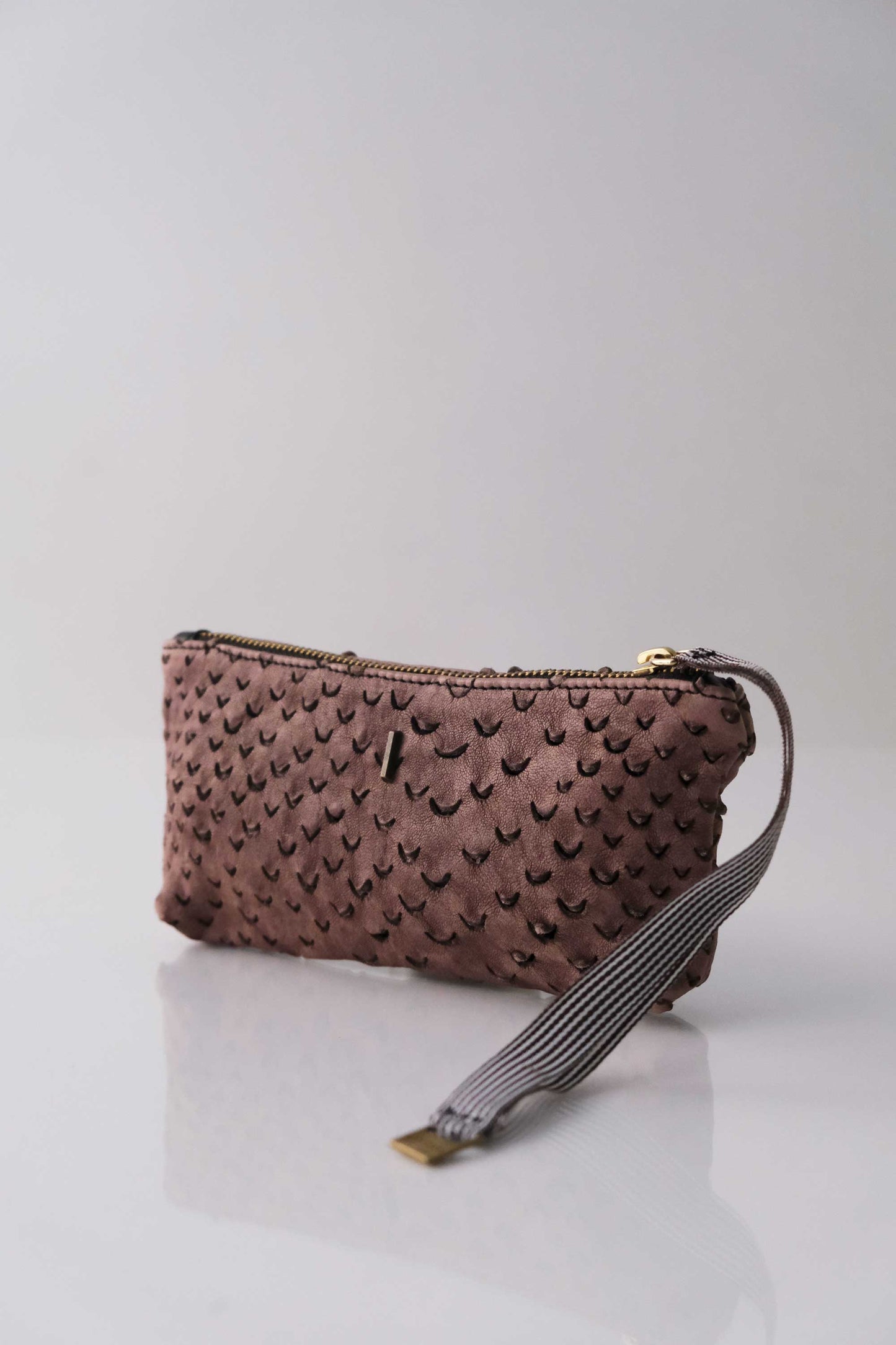 Dream Big soft taupe nappa taipan-effect pochette – The Sustainable Pochette – Made in Italy