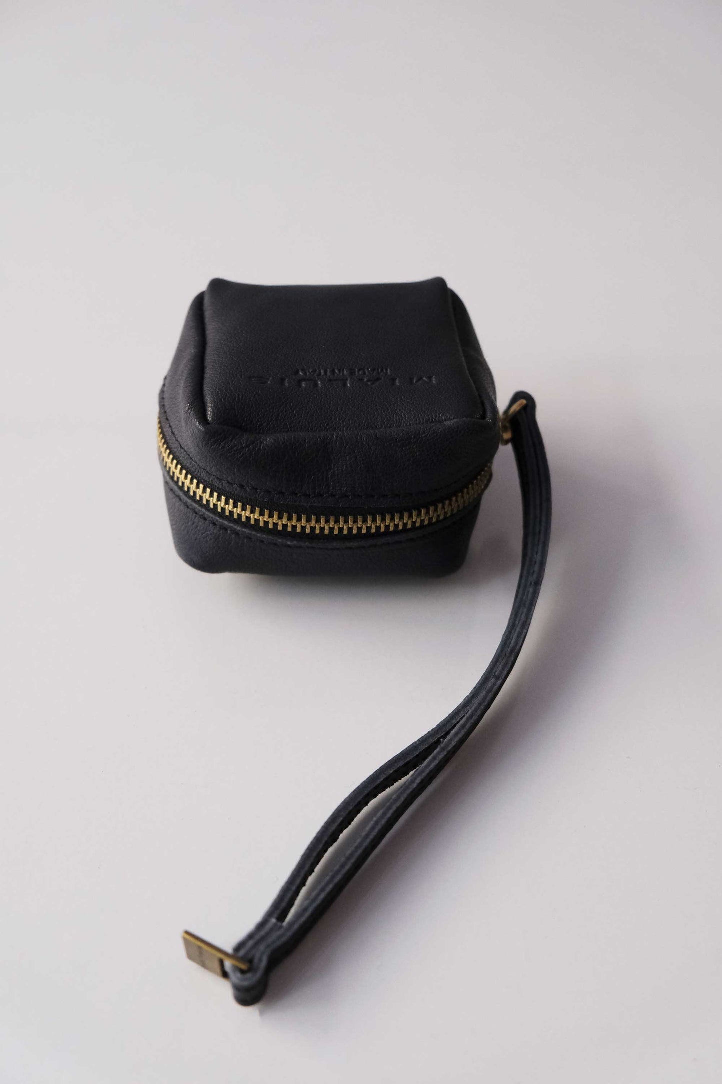 Dream box mini pochette in nappa navy conciata al vegetale - Made in Italy -