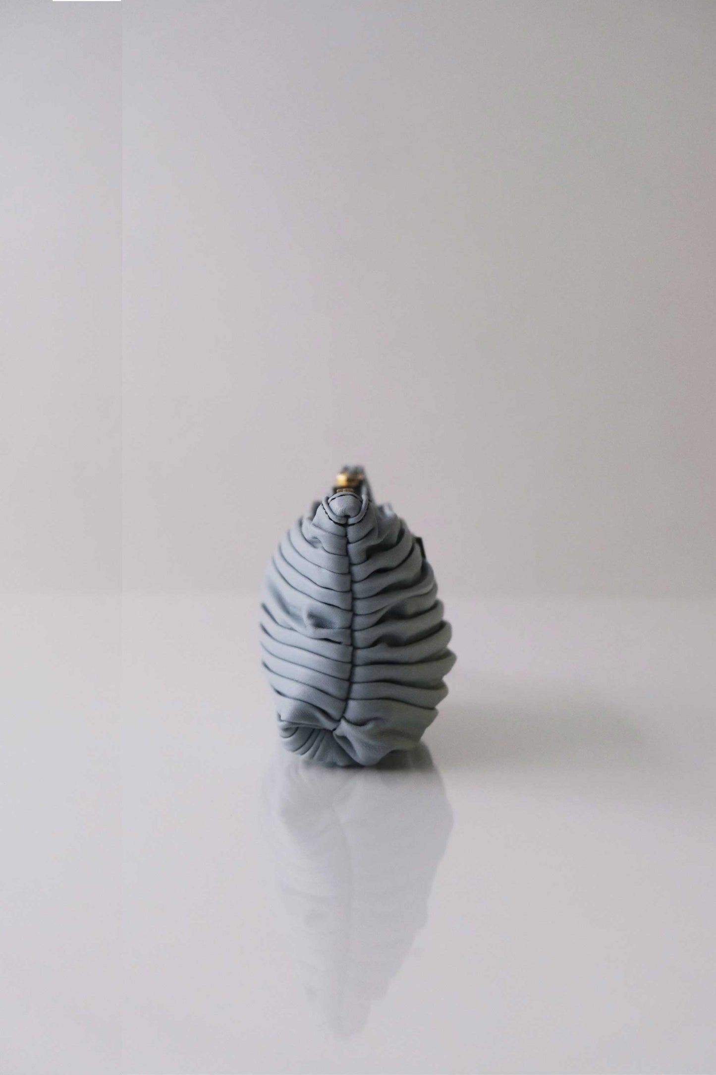 Dream stretch pochette in sky blue pleated leather - Made in Italy -