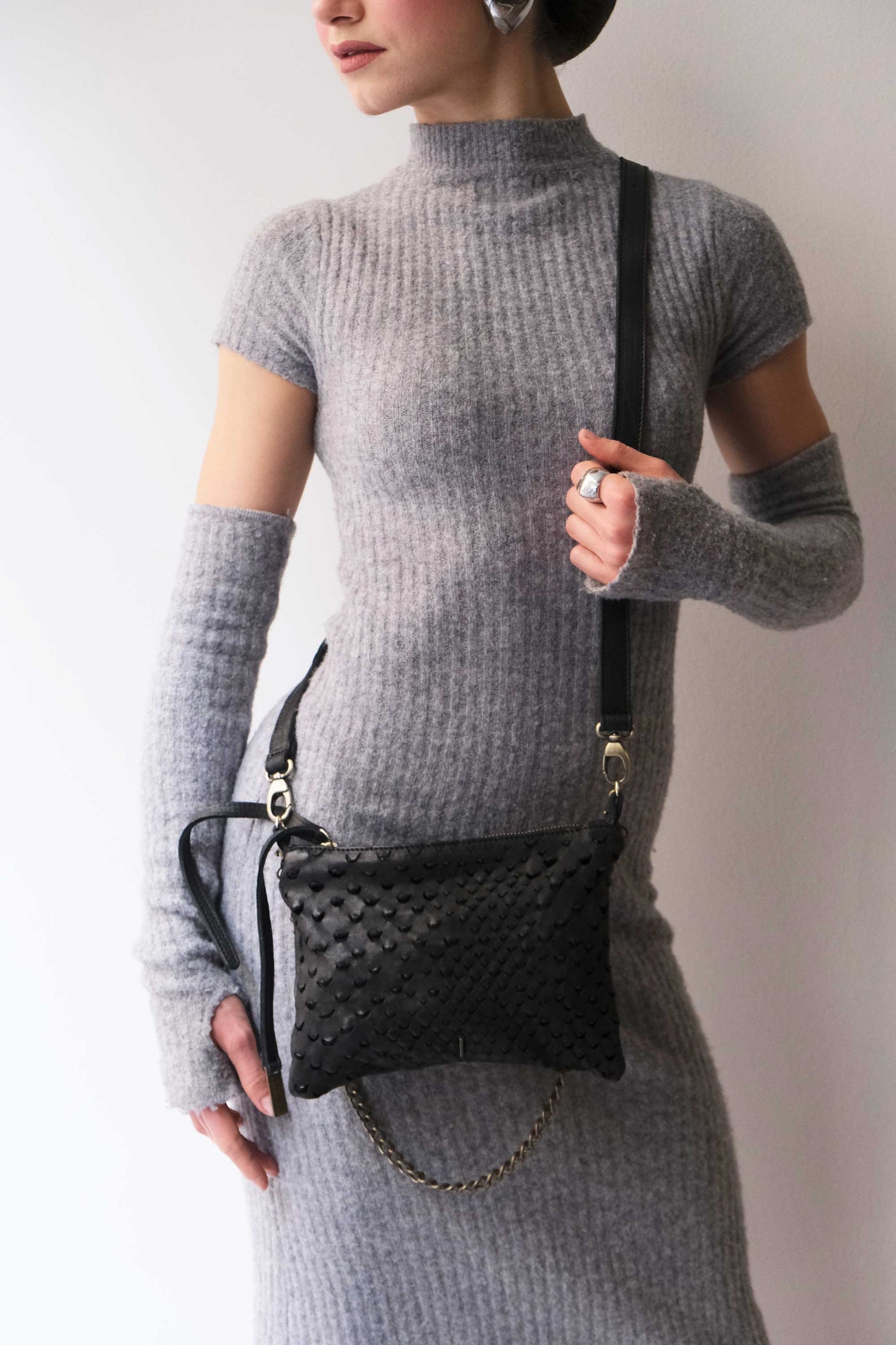 Mikin black pochette in taipan vegetable-tanned leather – Made in Italy -