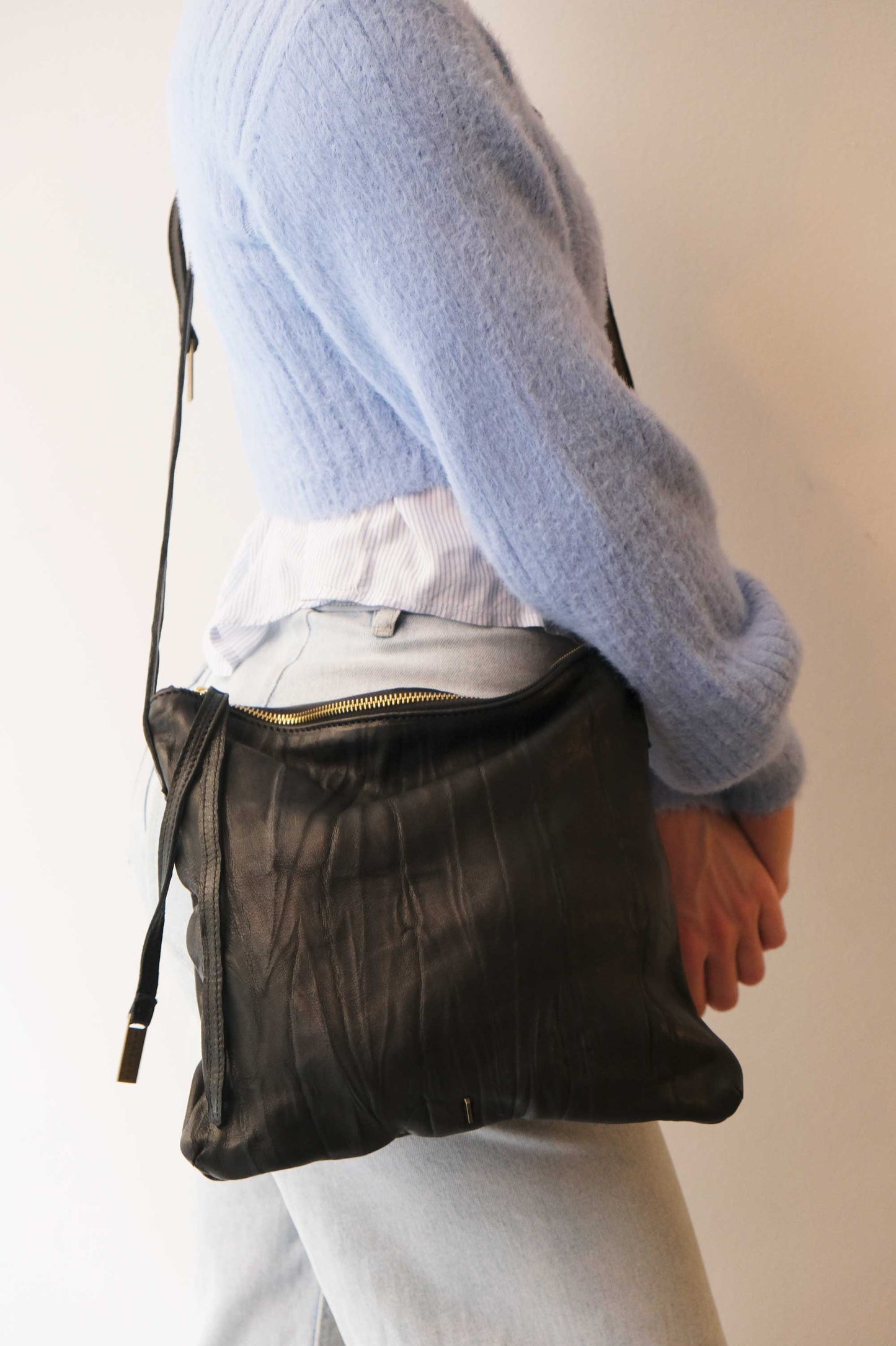 Valentina small hobo bag in black lomè leather - Made in Italy -