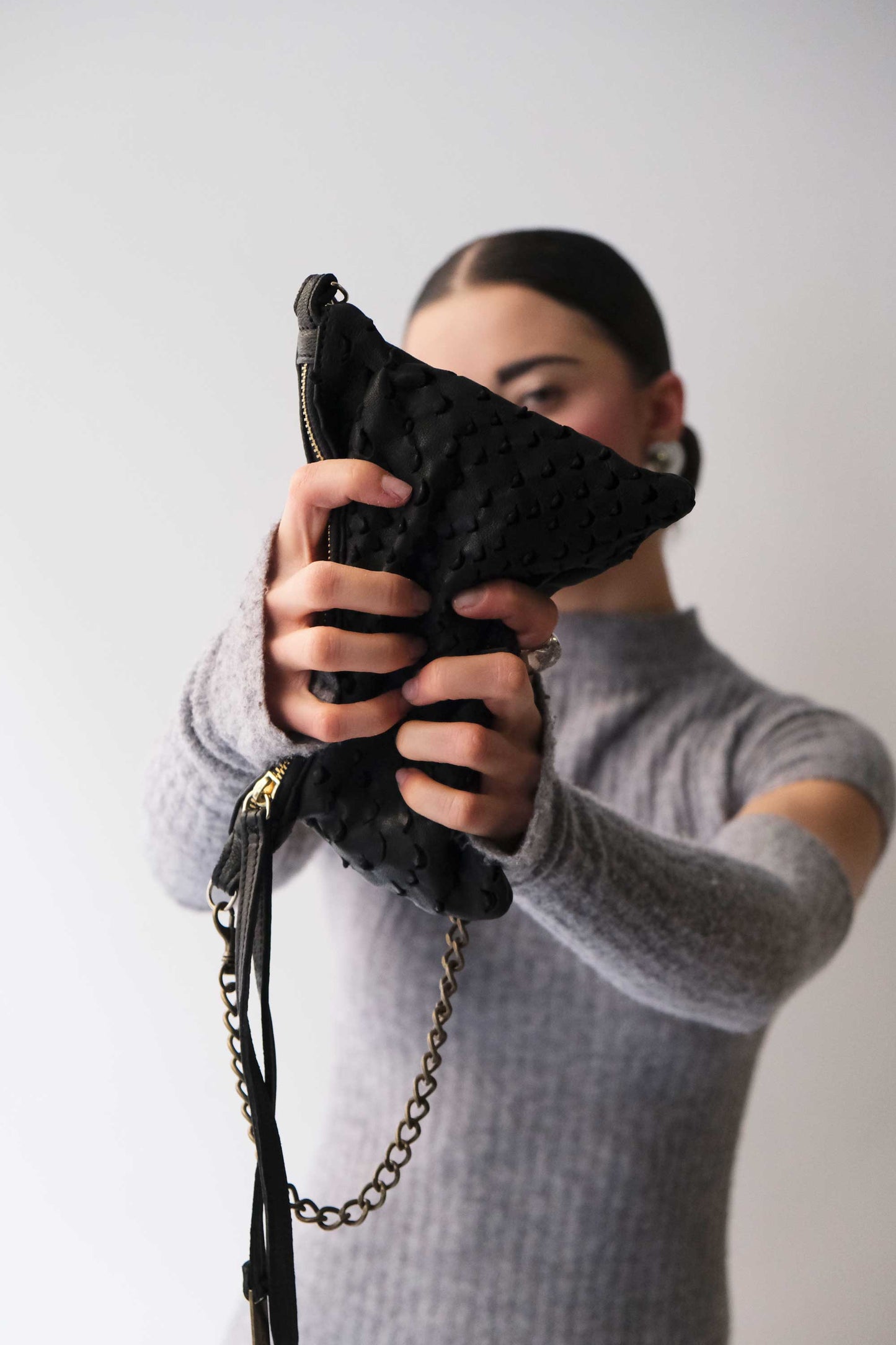 Mikin black pochette in taipan vegetable-tanned leather – Made in Italy -