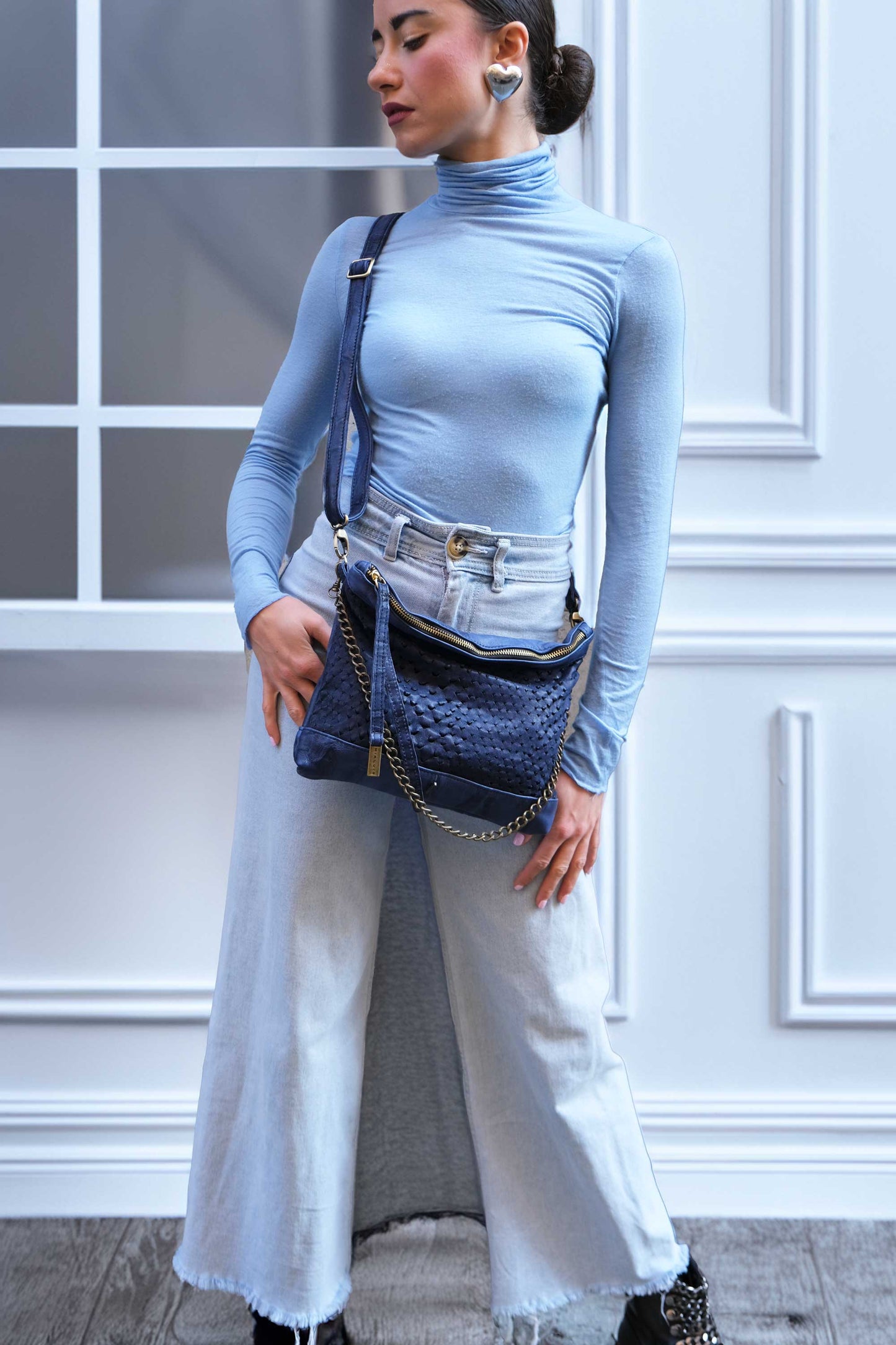 Zoe in cobalt perforated nappa leather - Made in Italy -