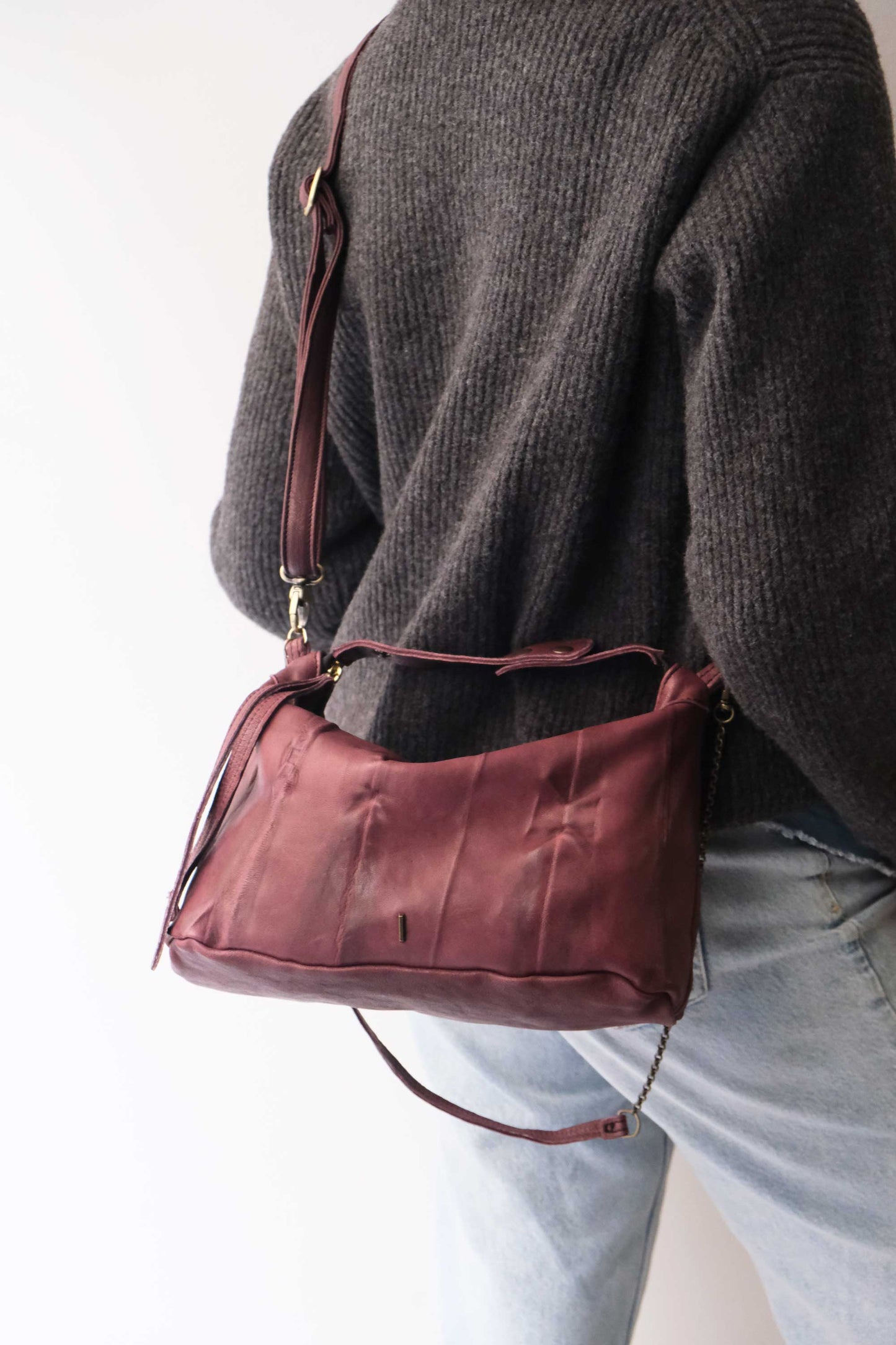 Chicca Media hobo bag in plum lomé nappa - Made in Italy -