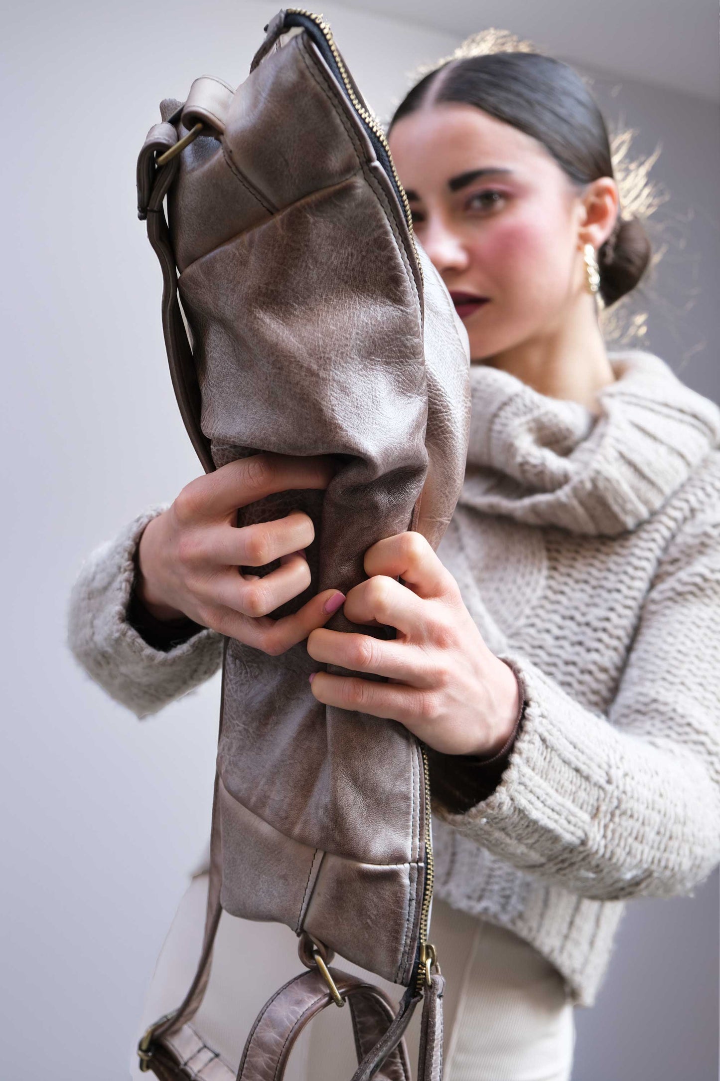 Chicca hobo bag in taupe turner calf soft leather - Made in Italy -