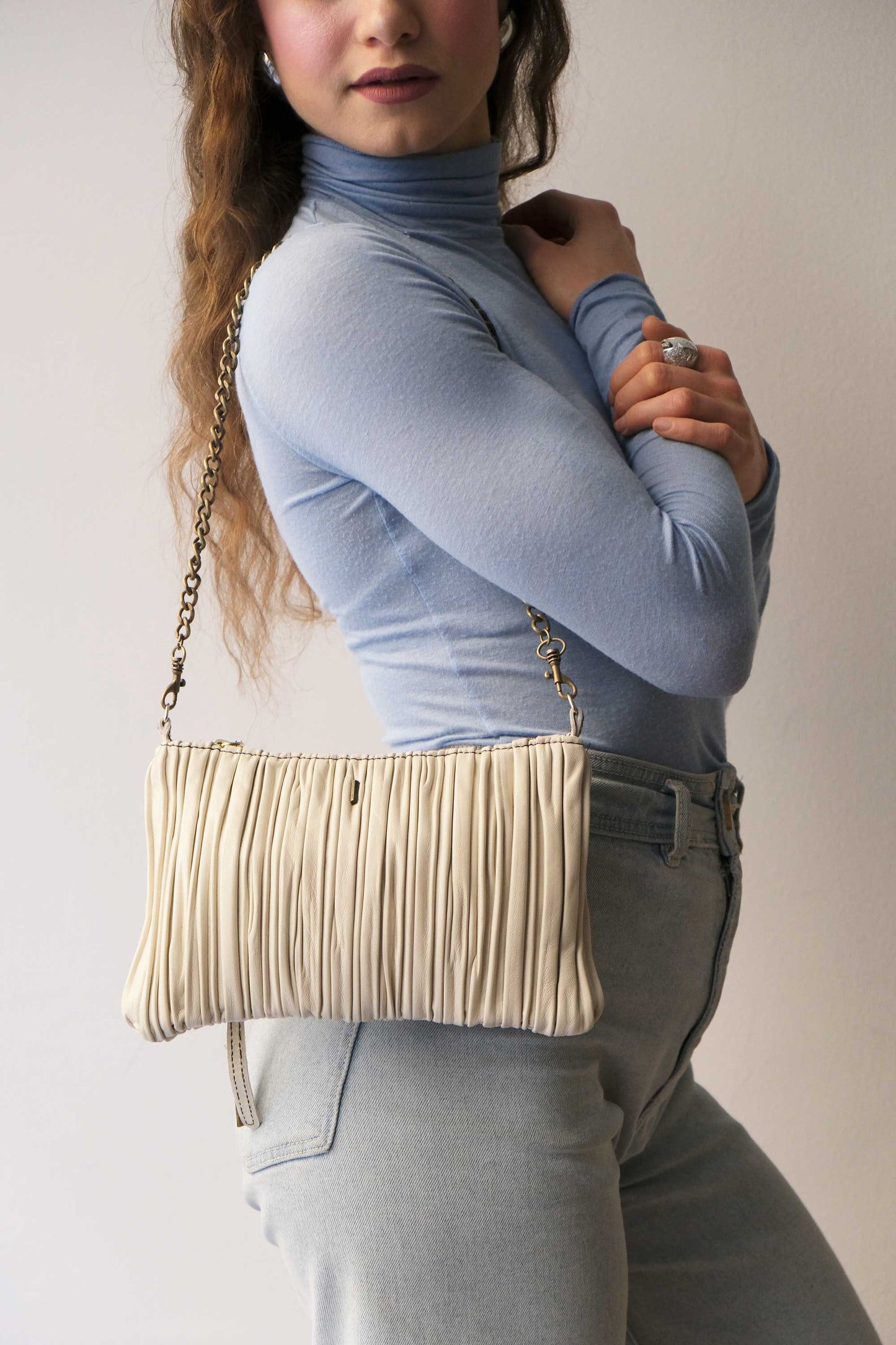 Mikin pochette in cream pleated leather - Made in Italy -