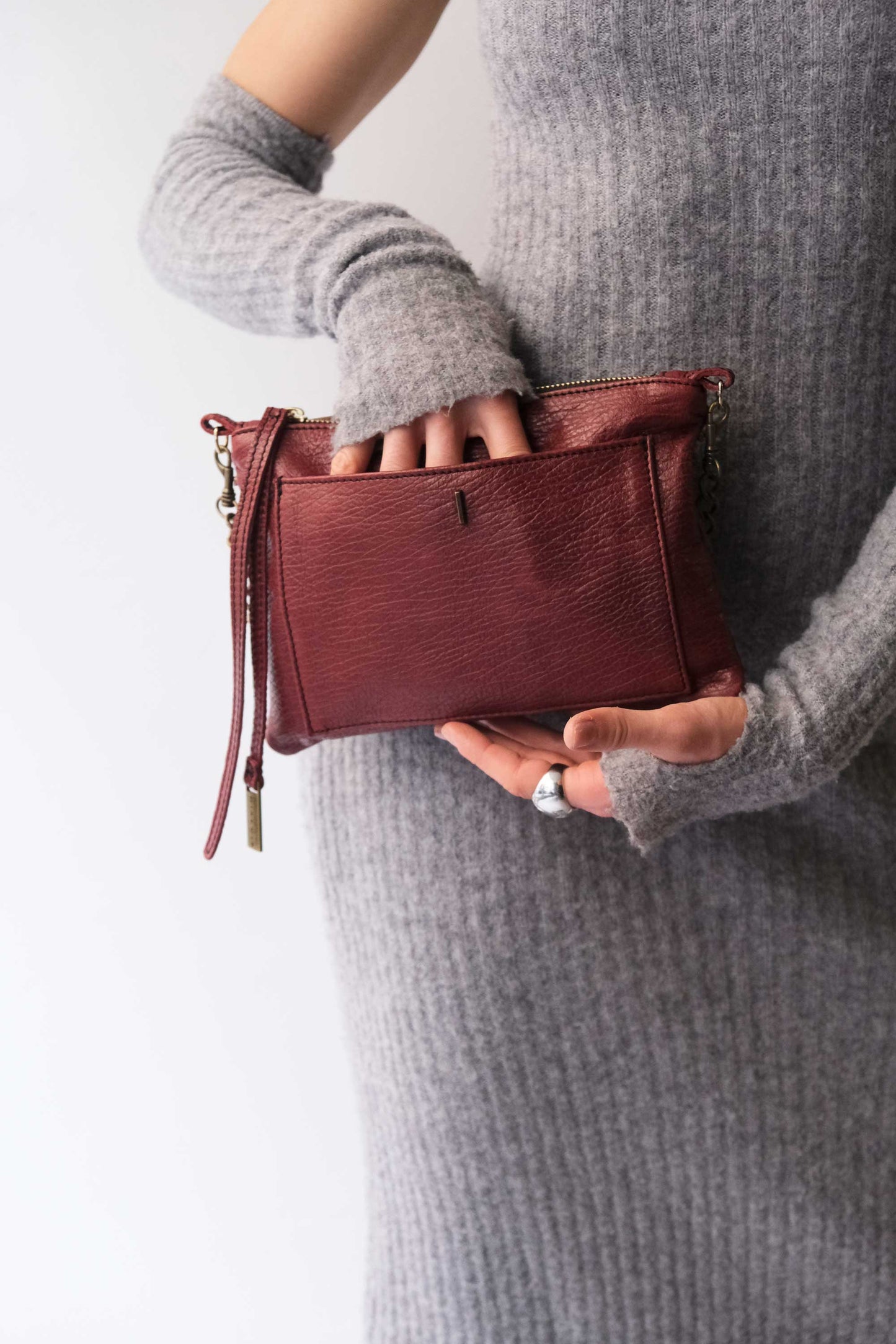 Mikin Habanero pochette in vegetable-tanned leather – Made in Italy -