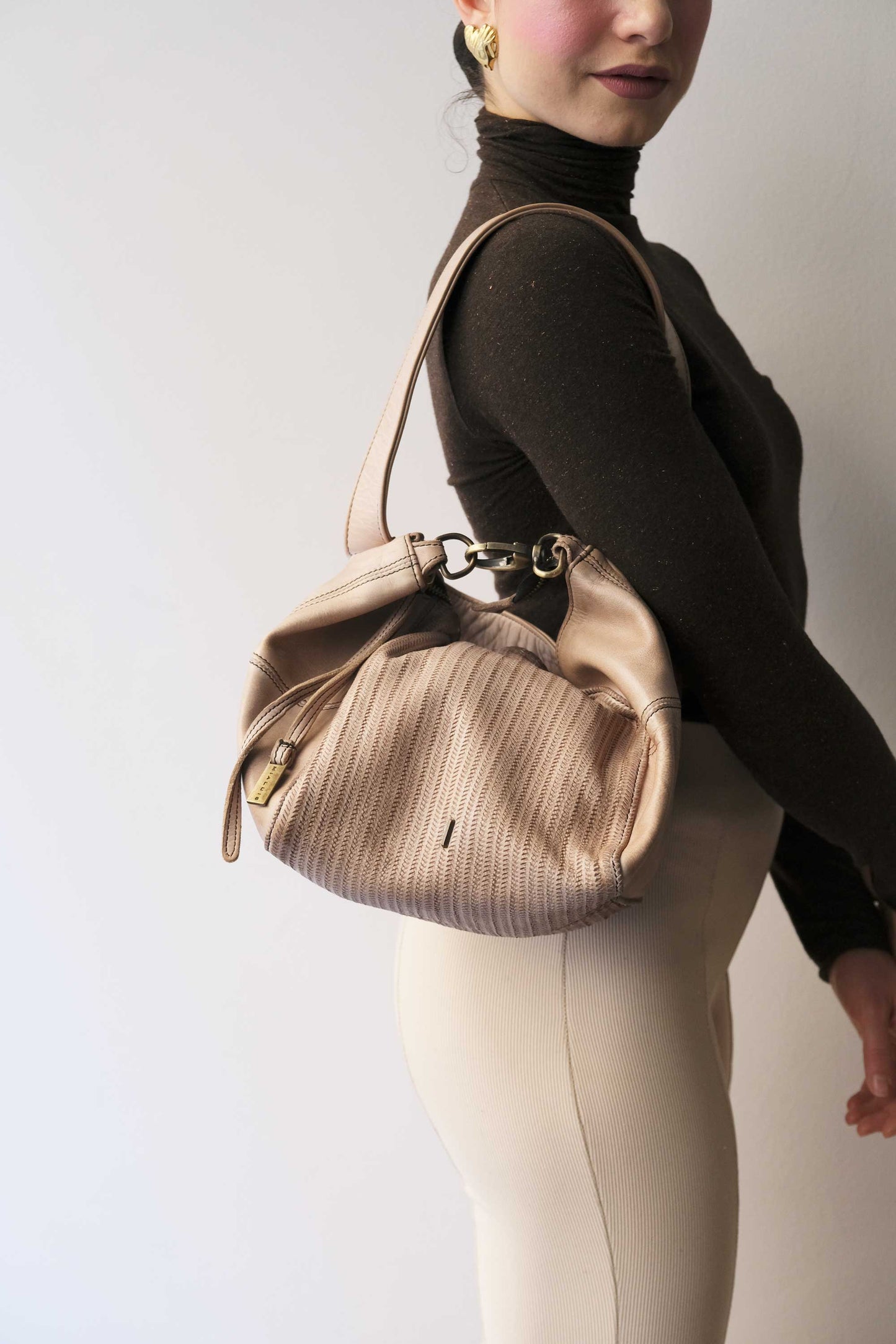 Mina media tote bag in turner sand soft leather - Made in Italy -