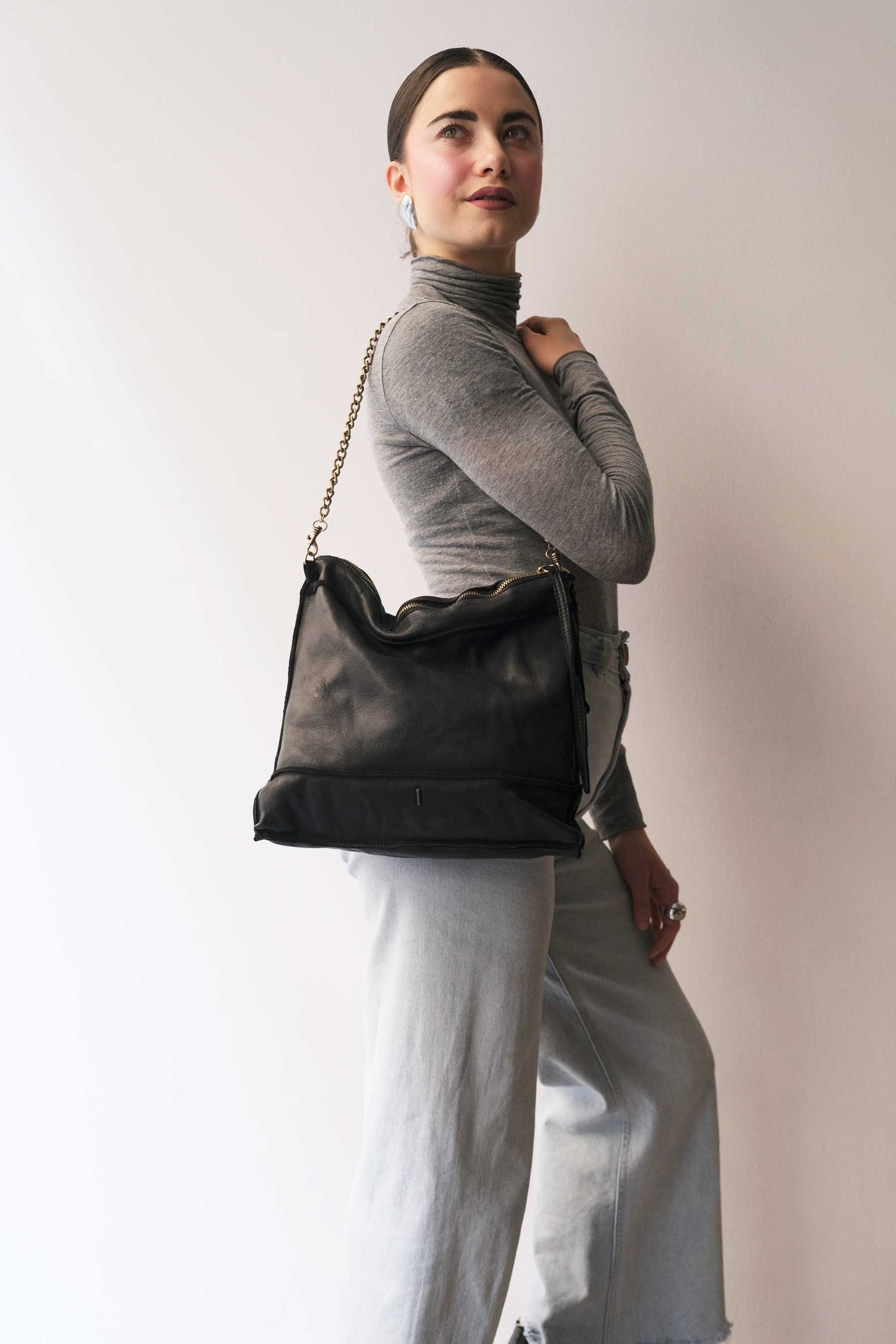 Rezoe sand garment-dyed leather - Made in Italy -