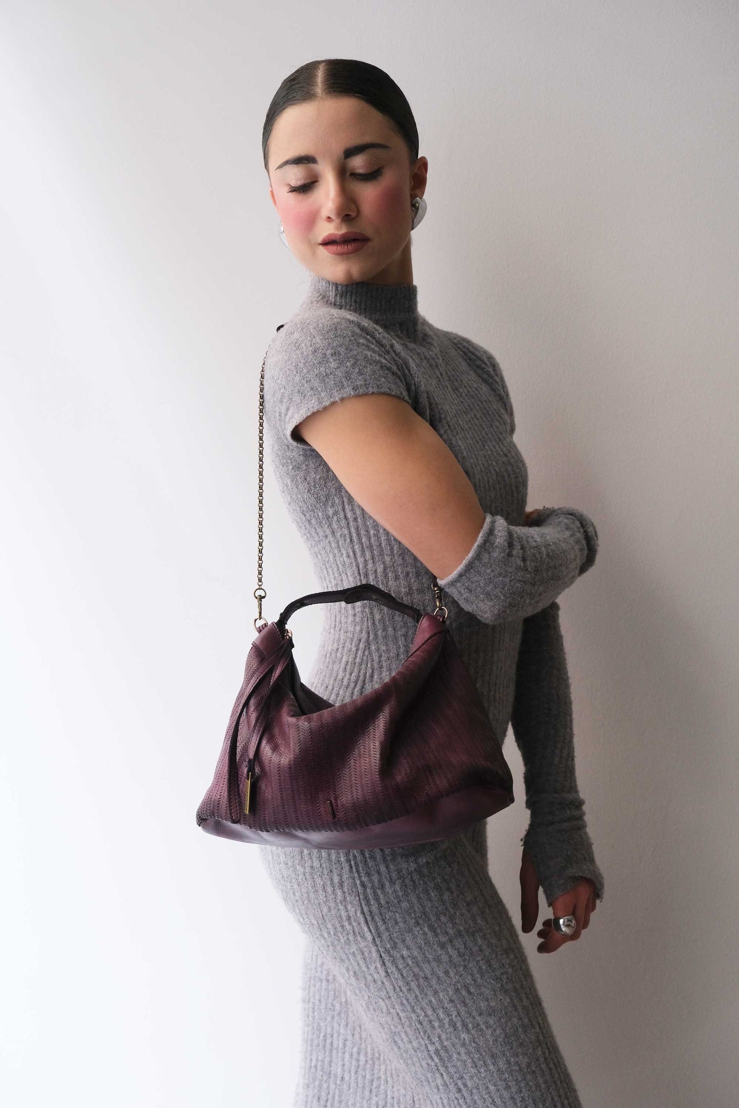 Chicca Media hobo bag in plum turner calf soft leather - Made in Italy-