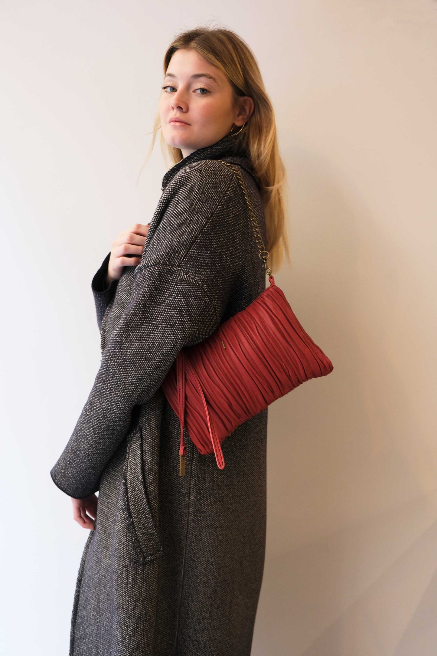 Mikin pochette in red pleated leather-Made in Italy -