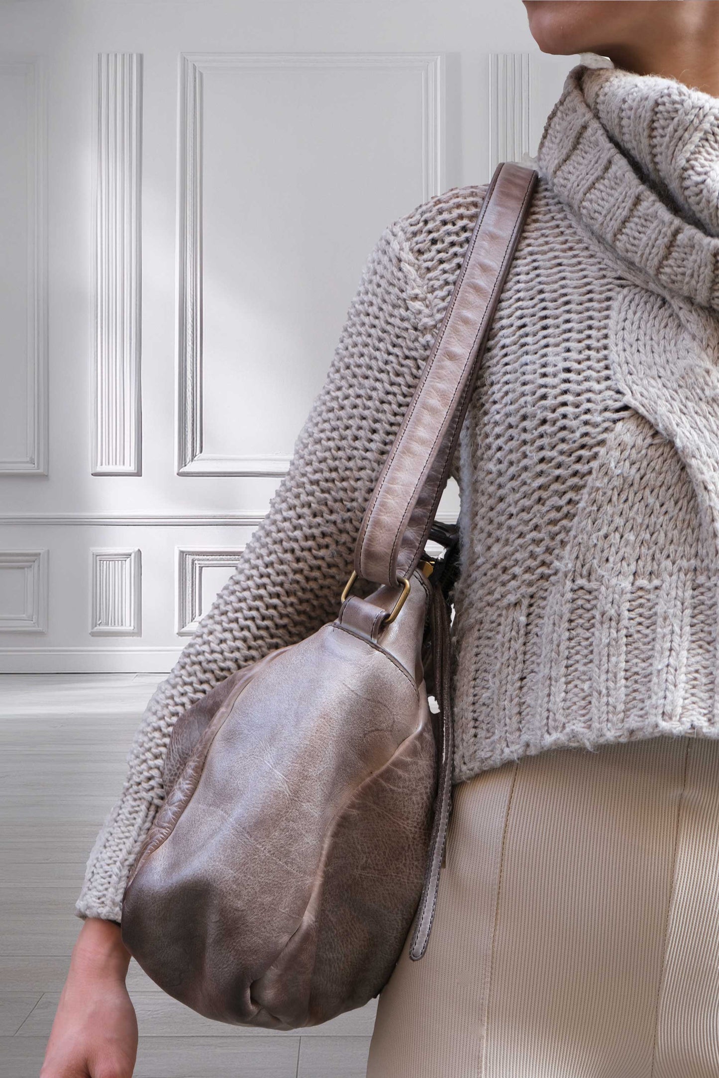 Chicca hobo bag in taupe turner calf soft leather - Made in Italy -