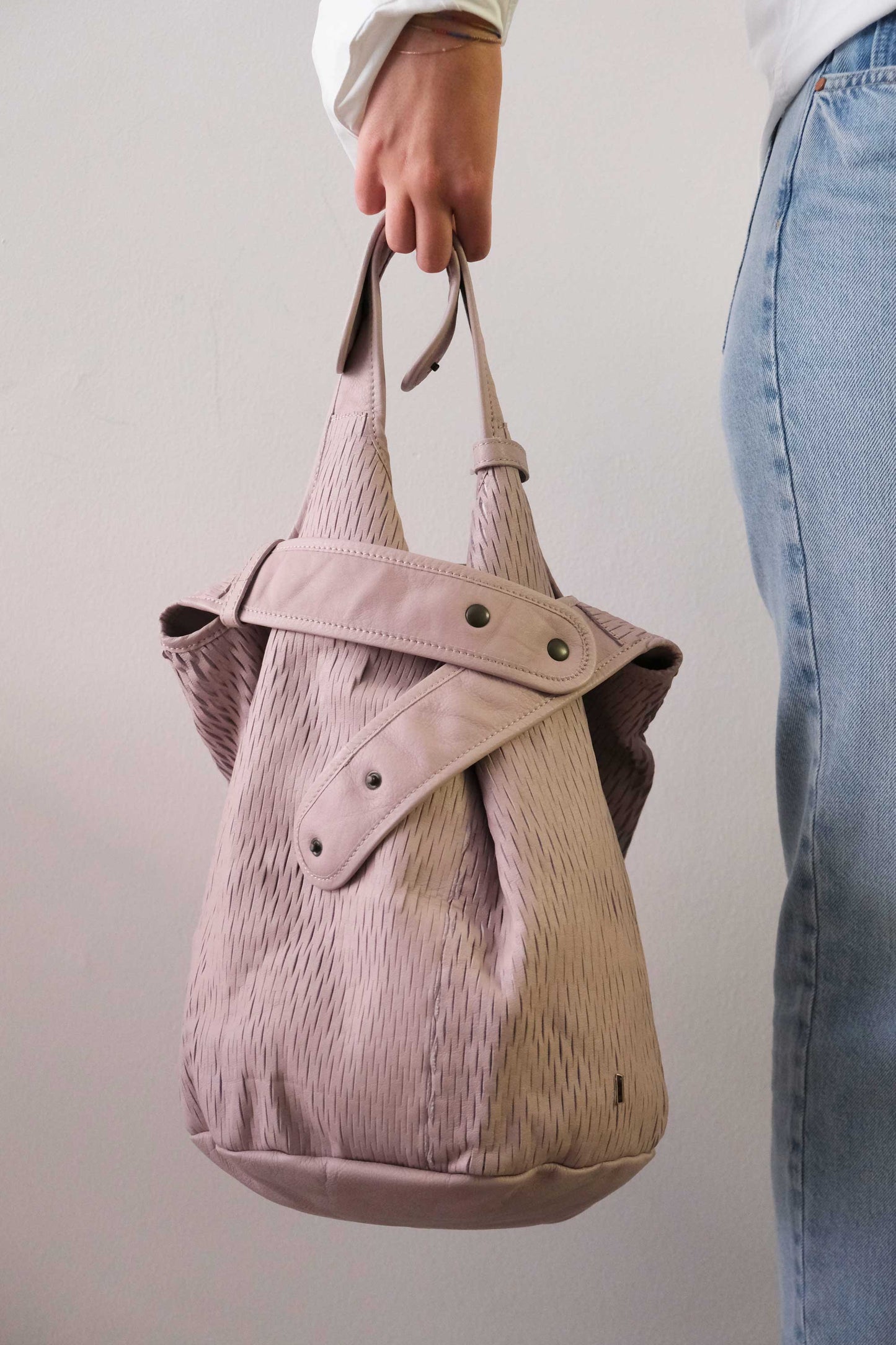 Lena tote bag in soft orchid perforated leather
