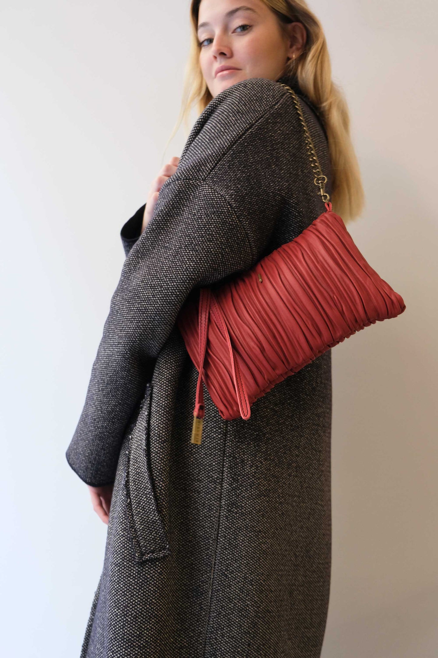 Mikin pochette in red pleated leather-Made in Italy -