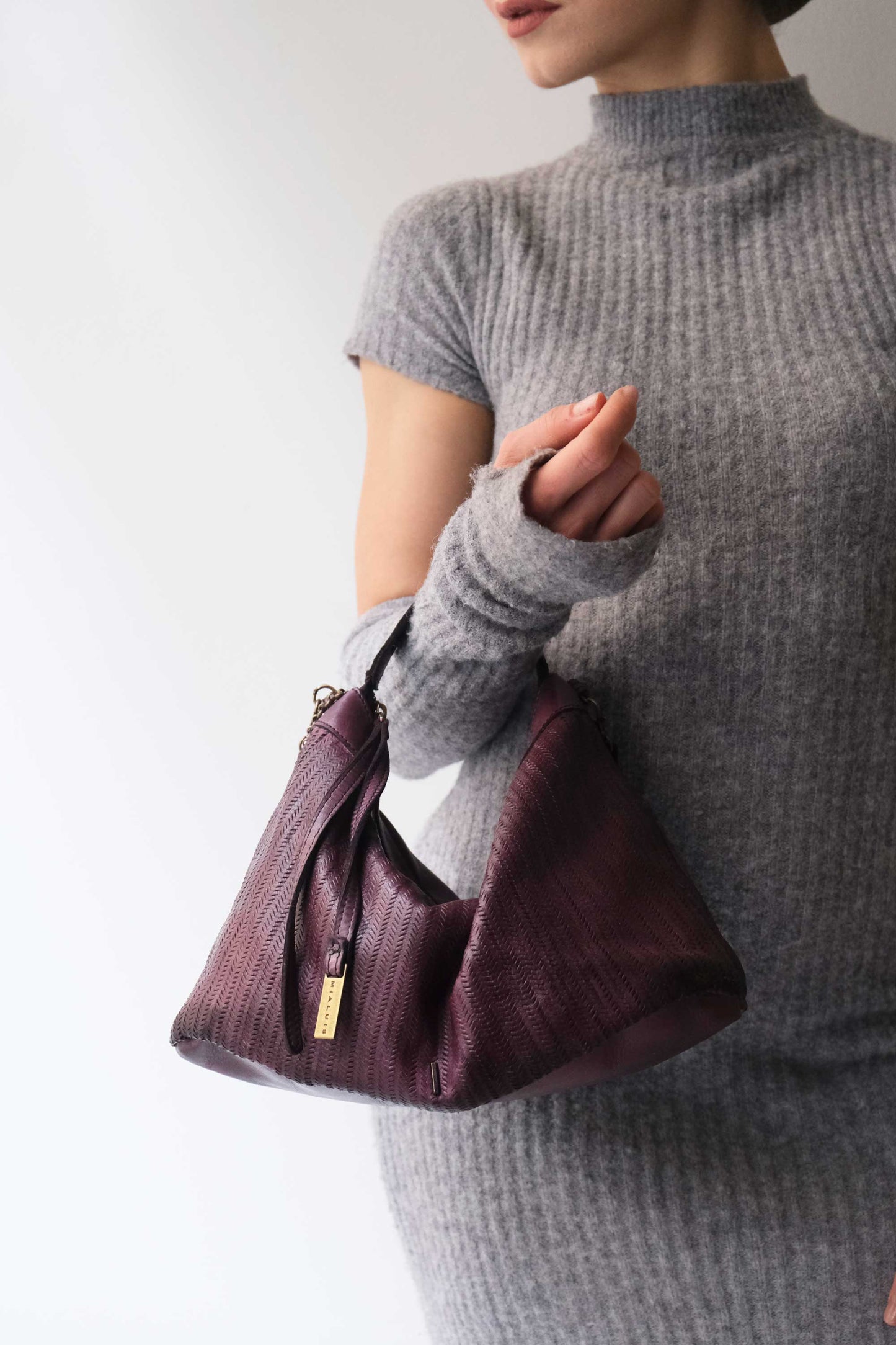 Chicca Media hobo bag in plum turner calf soft leather - Made in Italy-