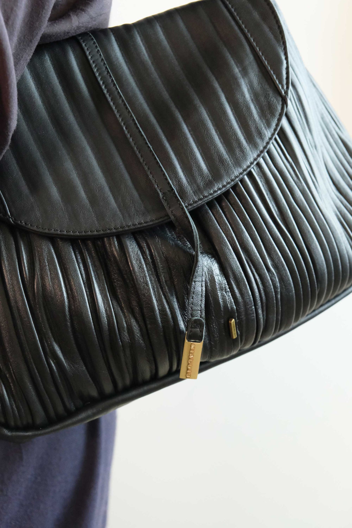 Do Torchon saddle bag in pleated leather