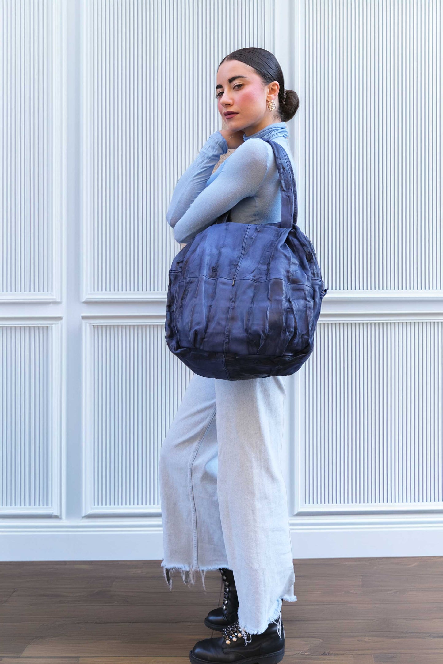 Riri tote bag in soft nappa lomé cobalt - Made in Italy -
