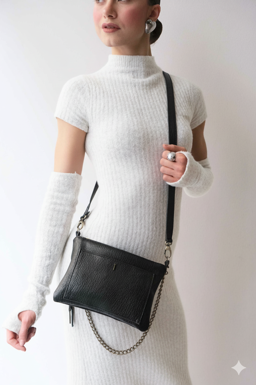 Mikin black pochette in vegetable-tanned leather – Made in Italy -