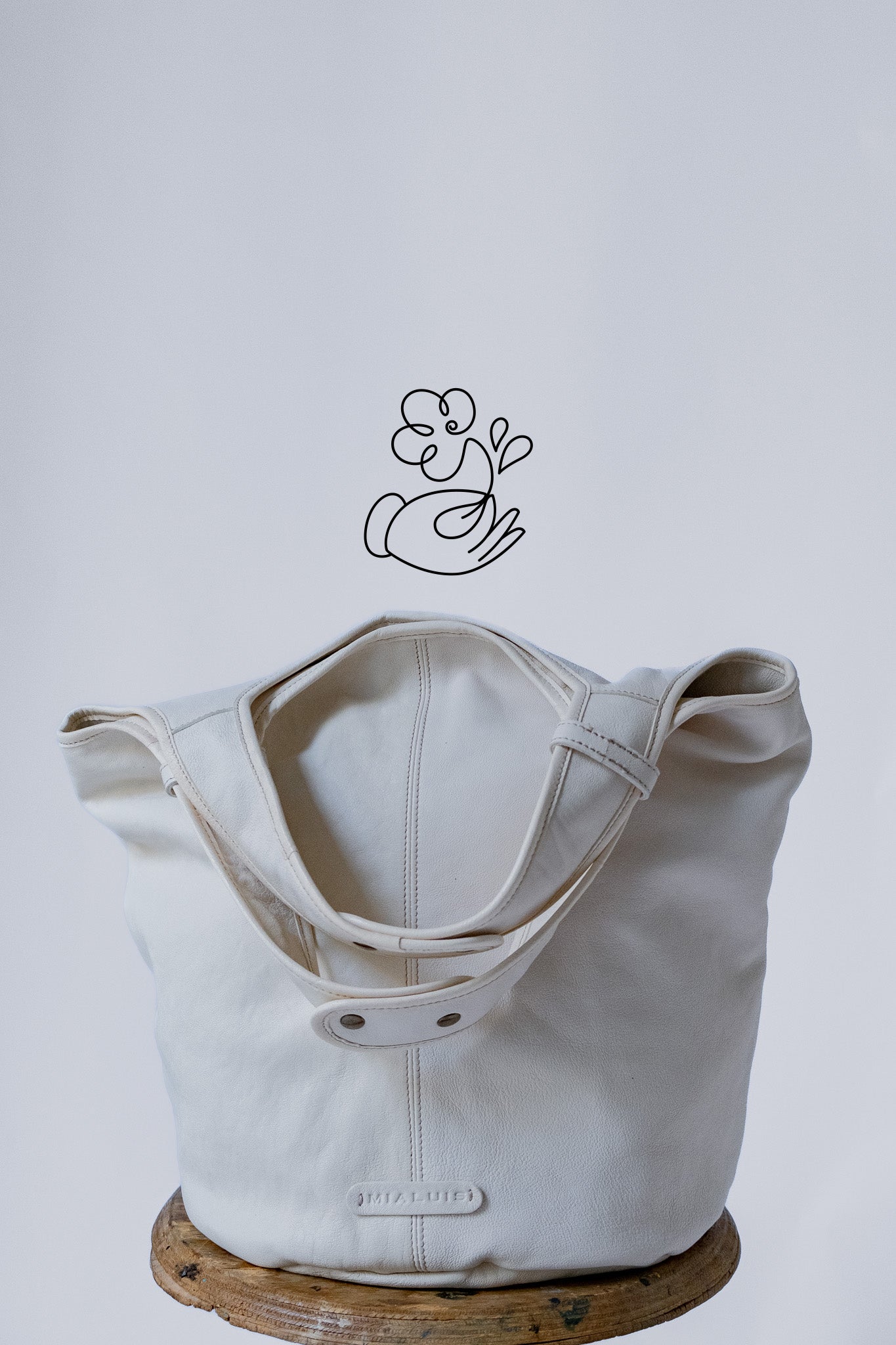 Lena tote bag in white nappa leather | fundraising project for Colori Vivi